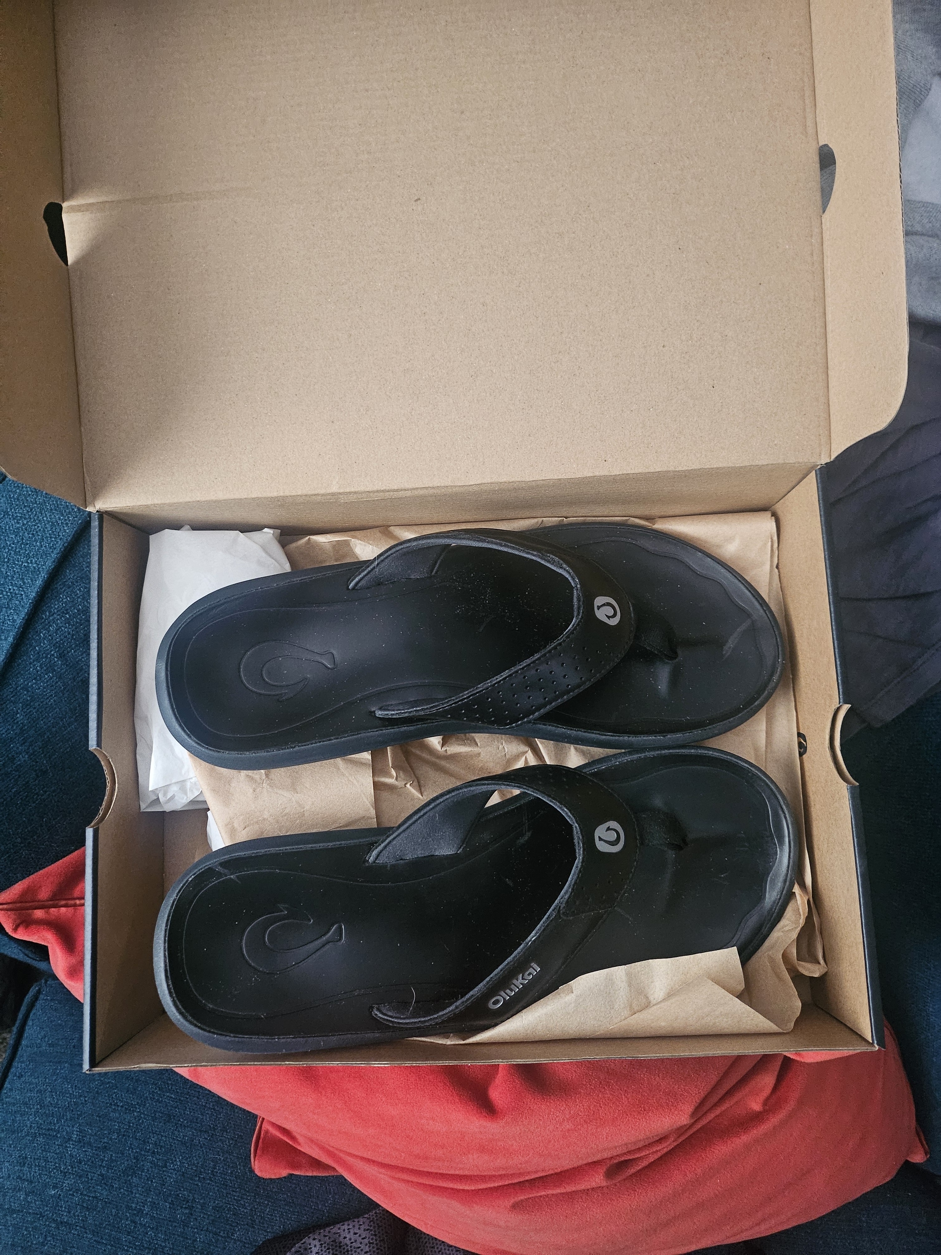 Olukai Black Pili Sandals — image 2 of 4